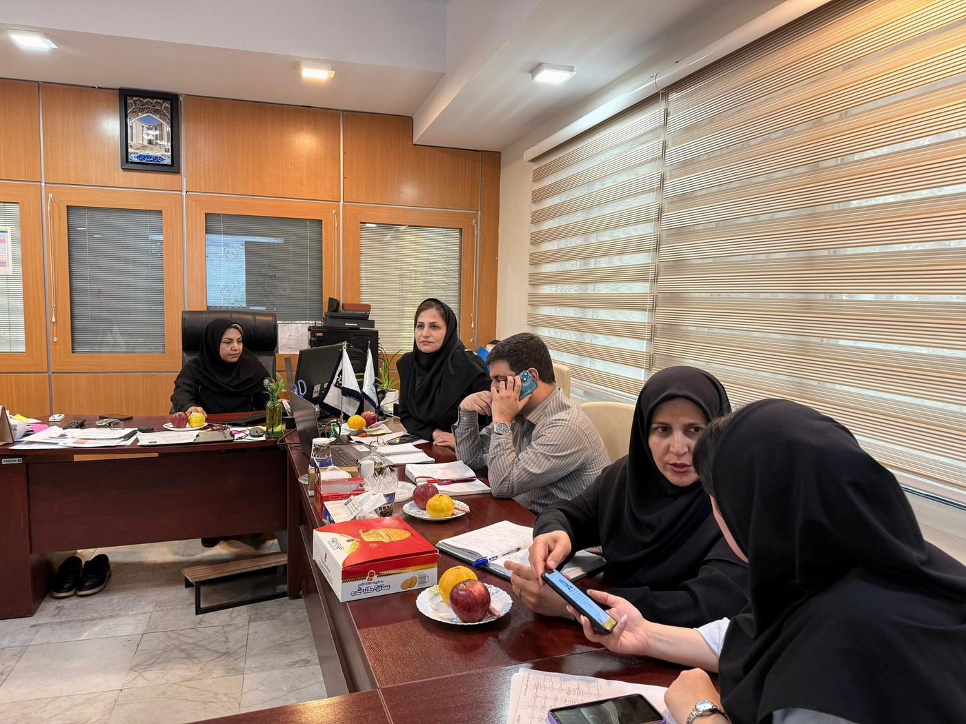 بررسی چالشهای فرمهای الکترونیک پرستاری بیمارستان بهارلو با حضور نمایندگان دانشگاه، وزارت بهداشت و شرکت تیراژه