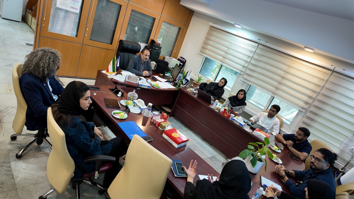 نشست تخصصی همگام‌سازی HIS برای ارتقای زنجیره تأمین دارو در مرکز فناوری اطلاعات دانشگاه علوم پزشکی تهران برگزار شد